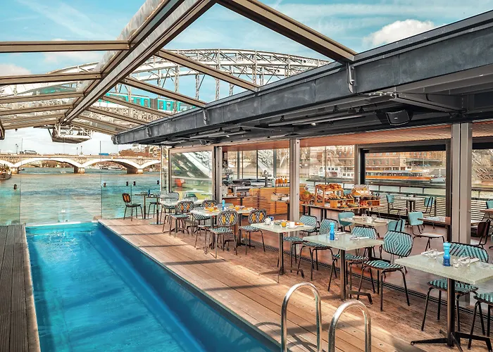 Hotel Off Paris Seine